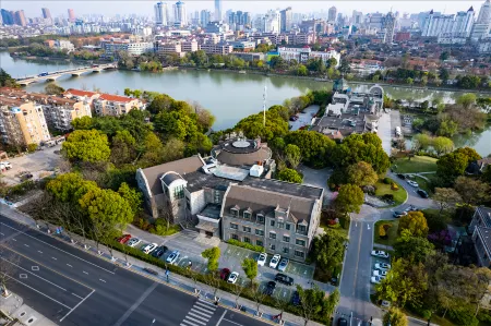Nantong Haohe Scenic Area Shenghehui Hotel Отели рядом с достопримечательностью «Jiangsu College of Engineering and Technology»