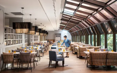 Amari Don Muang Airport Bangkok Отели рядом с достопримечательностью «Phranakhon Rajabhat University»