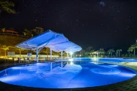 DONGXING INTERNATIONAL RV camping base - สระว่ายน้ำแบบอินฟินิตี้