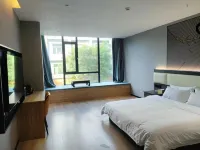 โรงแรมไอยู (ถนน 18 เมตร หลิวหลิน)