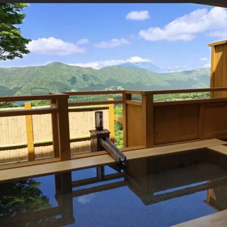 Hakone Shichifukuso