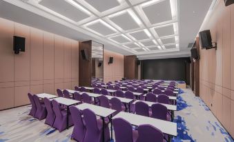 Vienna International Hotel (Haikou Binhai Avenue Xixiu beach branch)