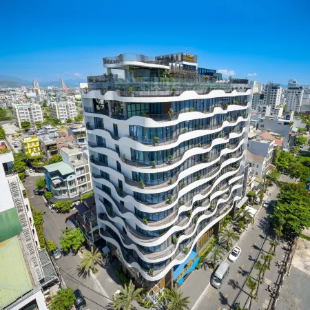 Golden Lotus Grand Da Nang - Panoramic Rooftop Bar & Daily Afternoon Tea