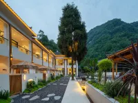 Qingcheng Mountain Mountain and Villa Private Tang Homestay Hotels near Baiyun Wanfo Cave