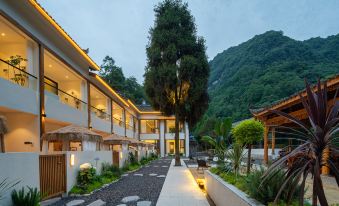 Qingcheng Mountain Mountain and Villa Private Tang Homestay