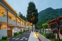 Qingcheng Mountain Mountain and Villa Private Tang Homestay