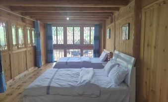 Rongjiang Laiyang Homestay (Dali Dong Village)