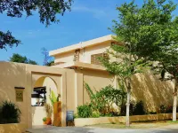 Yuli Manor (Wanning Xinqunwan Branch) Hotels near Baodingwan