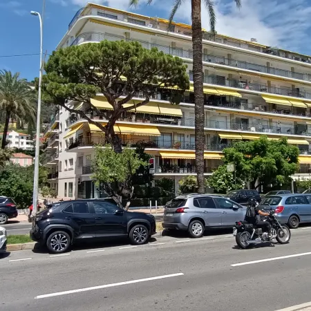 Casa Bella Vita - Beachfront studio apartment