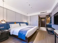 Yitel Collection Hotel (Jinan Daming Lake Baotu Spring) Отели рядом с достопримечательностью «Озеро Пяти драконов»