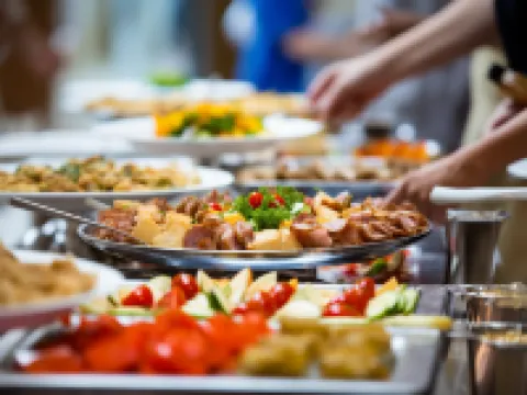 辰泰アートホテル（クムル駅） クムル市のホテル