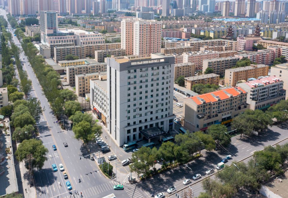 西宁维宸大酒店外景图