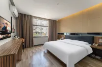 Durian Candy Select Hotel (Zhenjiang South High-speed Railway Station)
