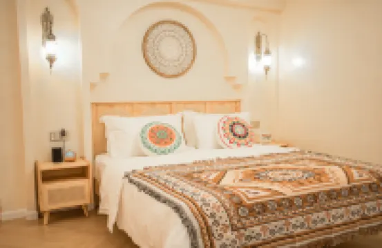 Qimengge Homestay (Leshan High Speed Rail Shihao Plaza Store)