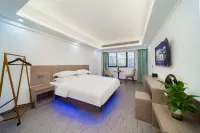 Danfeng Hotel (Huaxi University Town Qunsheng Dazhihui Branch) Отели рядом с достопримечательностью «ГУИЧжоу Политехнический институт (Класс Гуйань)»