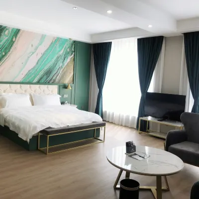 Qujing Blue Sea Light Luxury Hotel Hotels in der Nähe von Yunnan Vocational Institute of Energy Technology