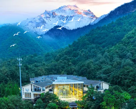 Lutang Hot Spring Resort Hotels in Mianzhu