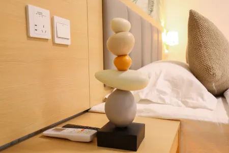 Jingdezhen YunjnHomestay(Taoxichuan Creative Plaza Sanbao Road Branch Отели рядом с достопримечательностью «Jingdezhen Ceramics University (Xinchang Campus)»