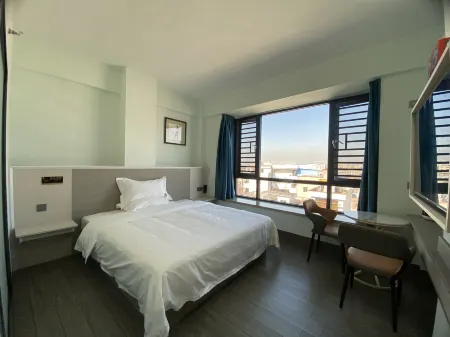 Luoding East Island Hotel Отели рядом с достопримечательностью «Changgangpo Aqueduct, Luoding»