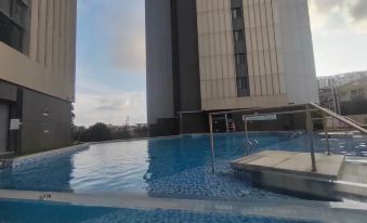 Shenzhen Junhao Hotel Apartment (Futian Port Xiasha Metro Station - Housity