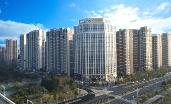 Wanting Hotel (Binjiang Ecological Park Ji'an Railway Station)