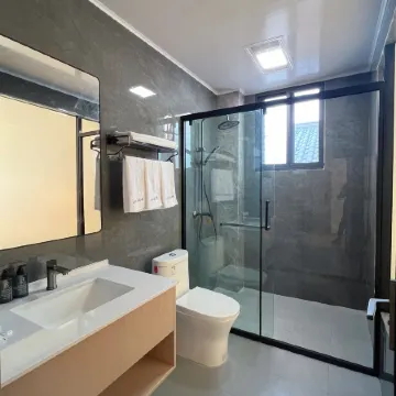 Luoping Shanshuijian Inn