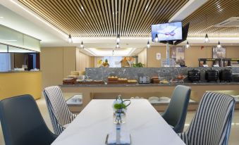 Yeste International Hotel (Qinzhou Beibuwan Avenue Darunfa)