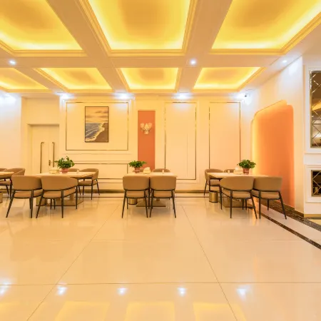 Royal Palace Hotel (Linyi Beiyuan Road)