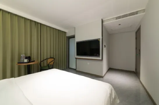 Floral Hotel·Xi'an 70 Bieyuan (Xi'an Cuihua Mountain Scenic Area) Отели рядом с достопримечательностью «Xi'an Fanyi University (East Area)»