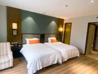 Milan Junting Hotel