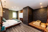 Liangqi Future Hotel (Huainan Business and Trade Plaza)