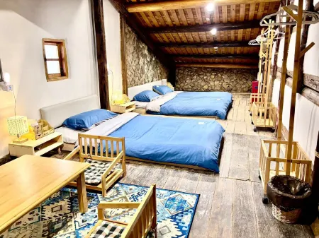 Full Ren calls for Wenchuang B&B Отели рядом с достопримечательностью «Mazu Temple»