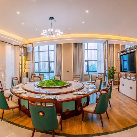 Grand Rezen Hotel Chong Zuo