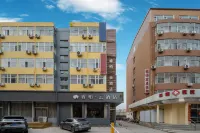 Home Inn Ruibai Cloud Hotel (Shijiazhuang Railway Station Huihua College Branch) Hotels in 