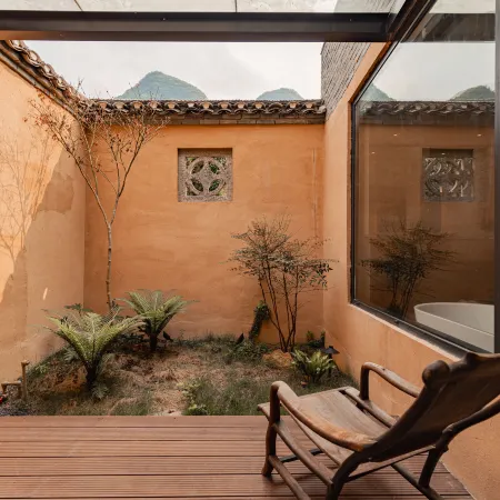 Governor's Mansion Courtyard•Centennial Old House• Vacation Homestay