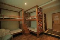 Lvxingji Light Luxury Hotel - Inns