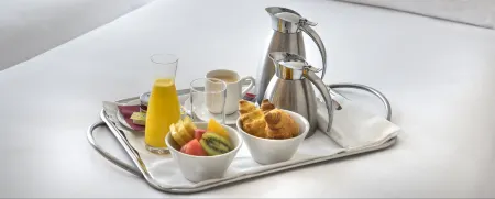 NH Collection Piazza Carlina Отели рядом с достопримечательностью «Santa Maria di Piazza»