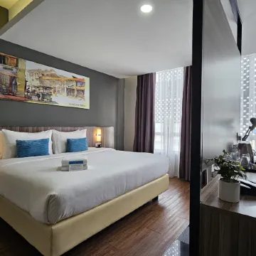 Days Hotel & Suites by Wyndham KL (Chan Sow Lin MRT/LRT) Отели рядом с достопримечательностью «Развлекательный центр TREC KL»