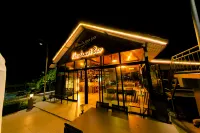 Neenlawat Riverside Hotels in Phunphin