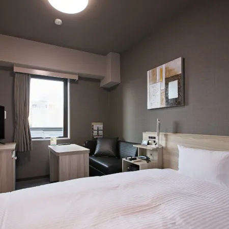 Hotel Route-Inn Toyama Ekimae