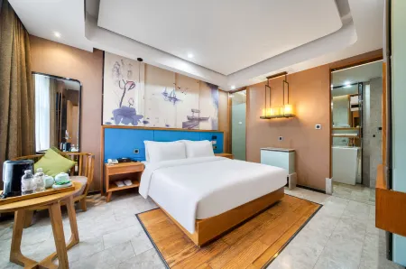 Elong Anyun Hotel (Shanghai Lujiazui Minsheng Road Subway Station) Отели рядом с достопримечательностью «Shanghai Maritime University East Campus»