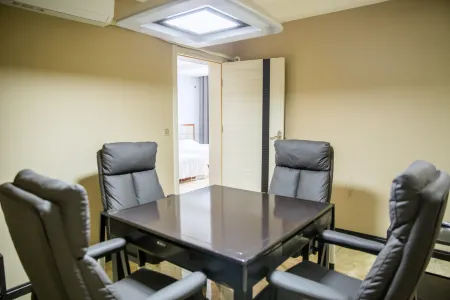 Quan Ji He Отели рядом с достопримечательностью «Huanghe Institute of Technology»