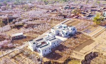 Tang Bo Cloud House