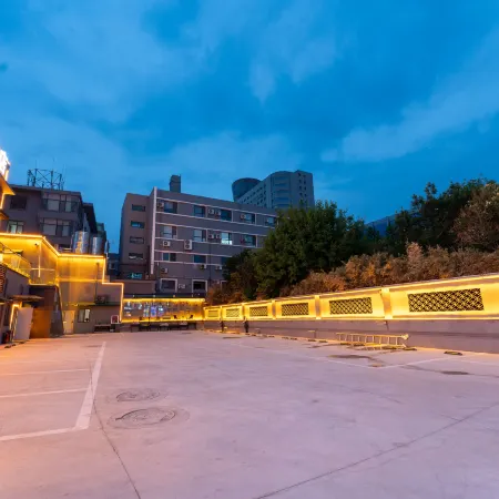 Rujia Fairyland Jingsu Hotel (Jinan Baotu Spring Furong Street)