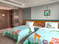 Grandbo Hotel Отели рядом с достопримечательностью «Маленький город Иву»