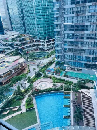 Thompson Suites BGC (Uptown Parksuites) Отели рядом с достопримечательностью «Citi Plaza»