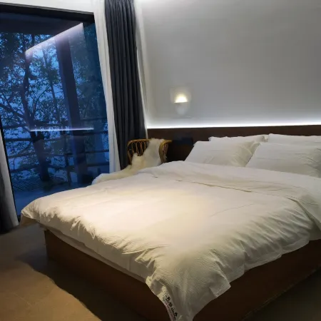 Xiuning Mountain Villa