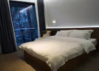 Xiuning Mountain Villa