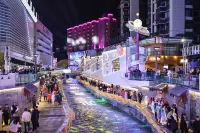 Cat's Horizon · YOUNG IS FASHION Hotel (Penshuichi Subway, Taiping Road Internet-famous St. Branch) Hotels in Qianling Park Area