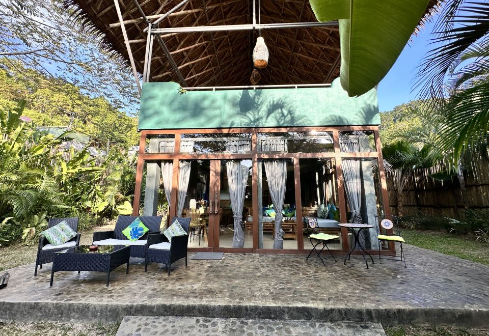 1. 부코 비치 리조..